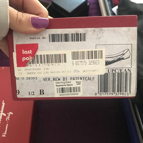 Used Ferragamo beige flat shoes - Picture 7 of 8